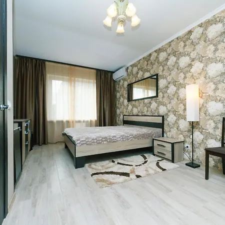 Poznyaky Patriotika Apartamento *
